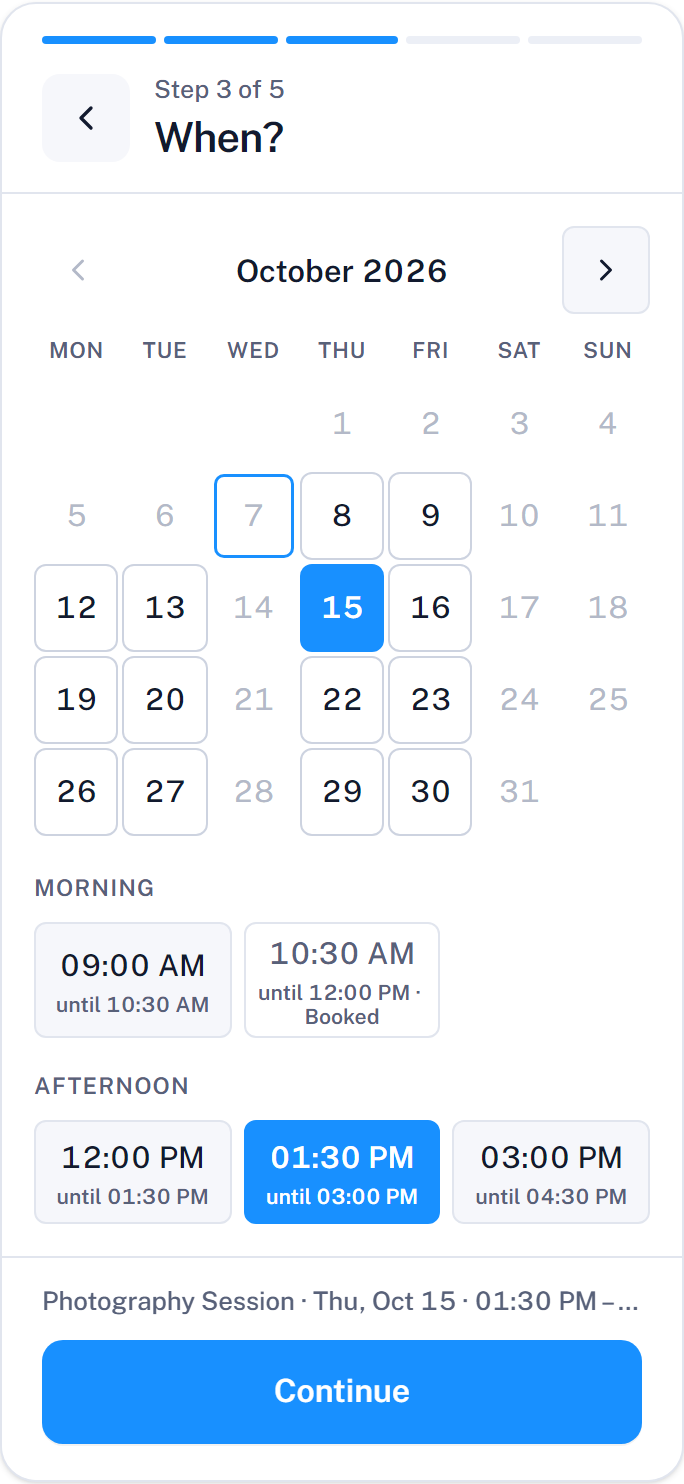 Step 3: the monthly calendar and the free times of the chosen day